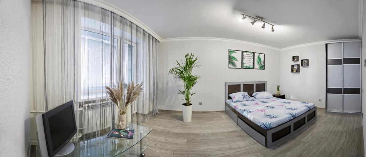 Babylon Apartments On Chornovola Ровно Экстерьер фото